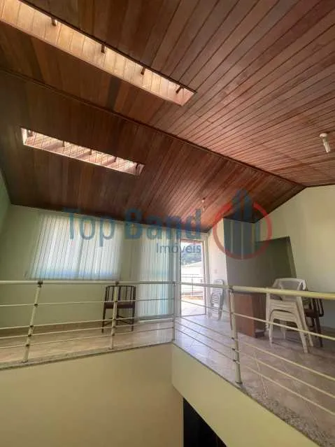 Duplex condo house with 3 bedrooms and 1 bathroom — photo 3