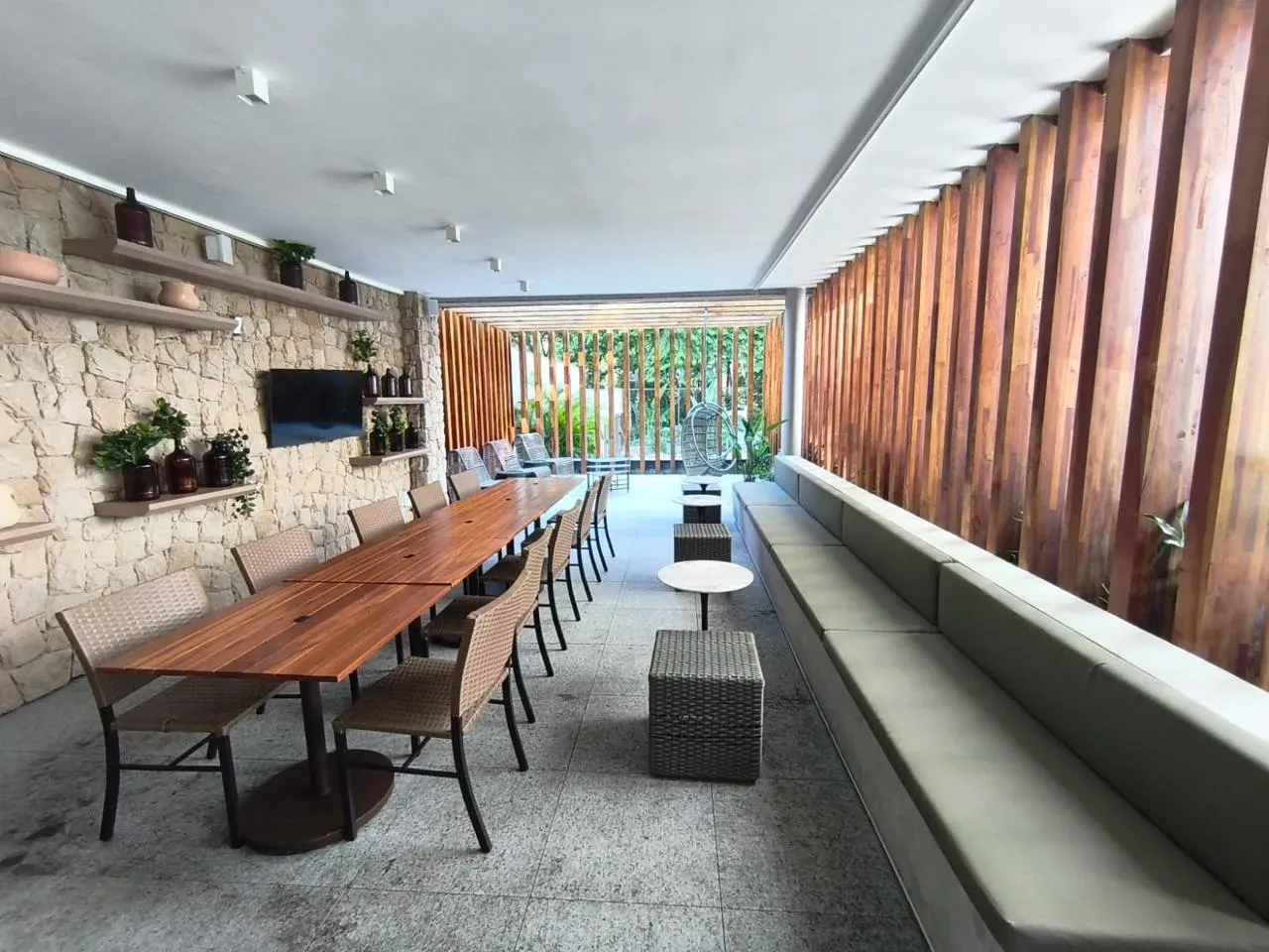 70 m² apartment with 2 bedrooms and a balcony — photo 26