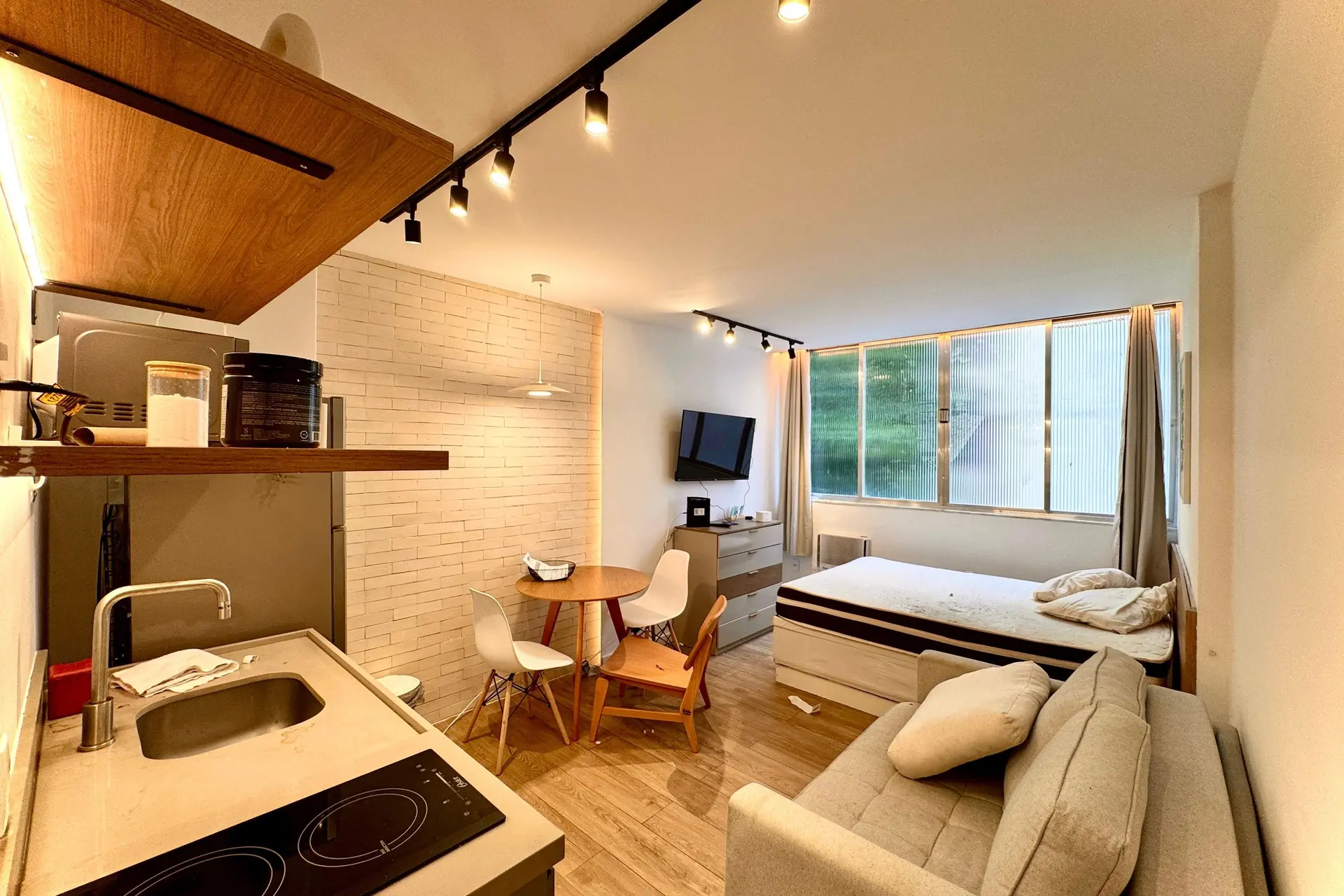 Apartamento mobiliado com 1 quarto e 1 banheiro
