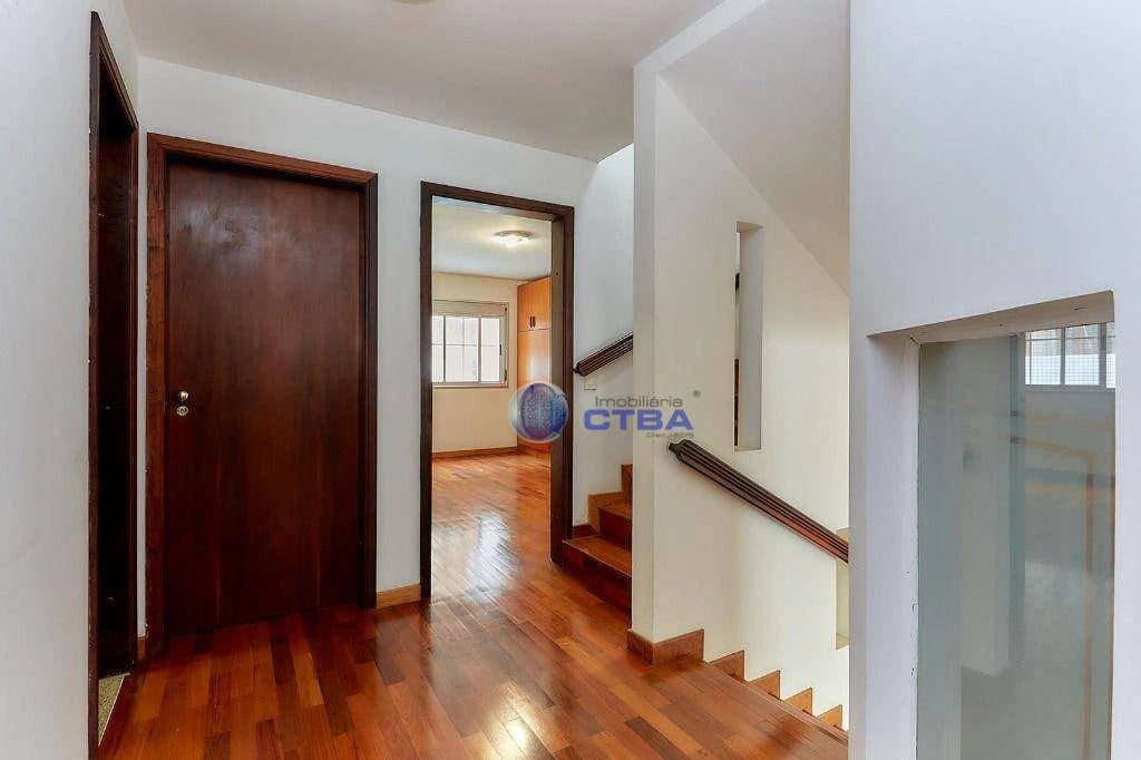 House, 164 m², with wood or laminate floors — photo 5