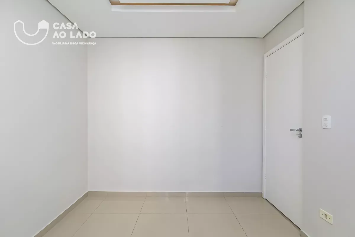 2-bedroom apartment in a building with a gym — photo 13