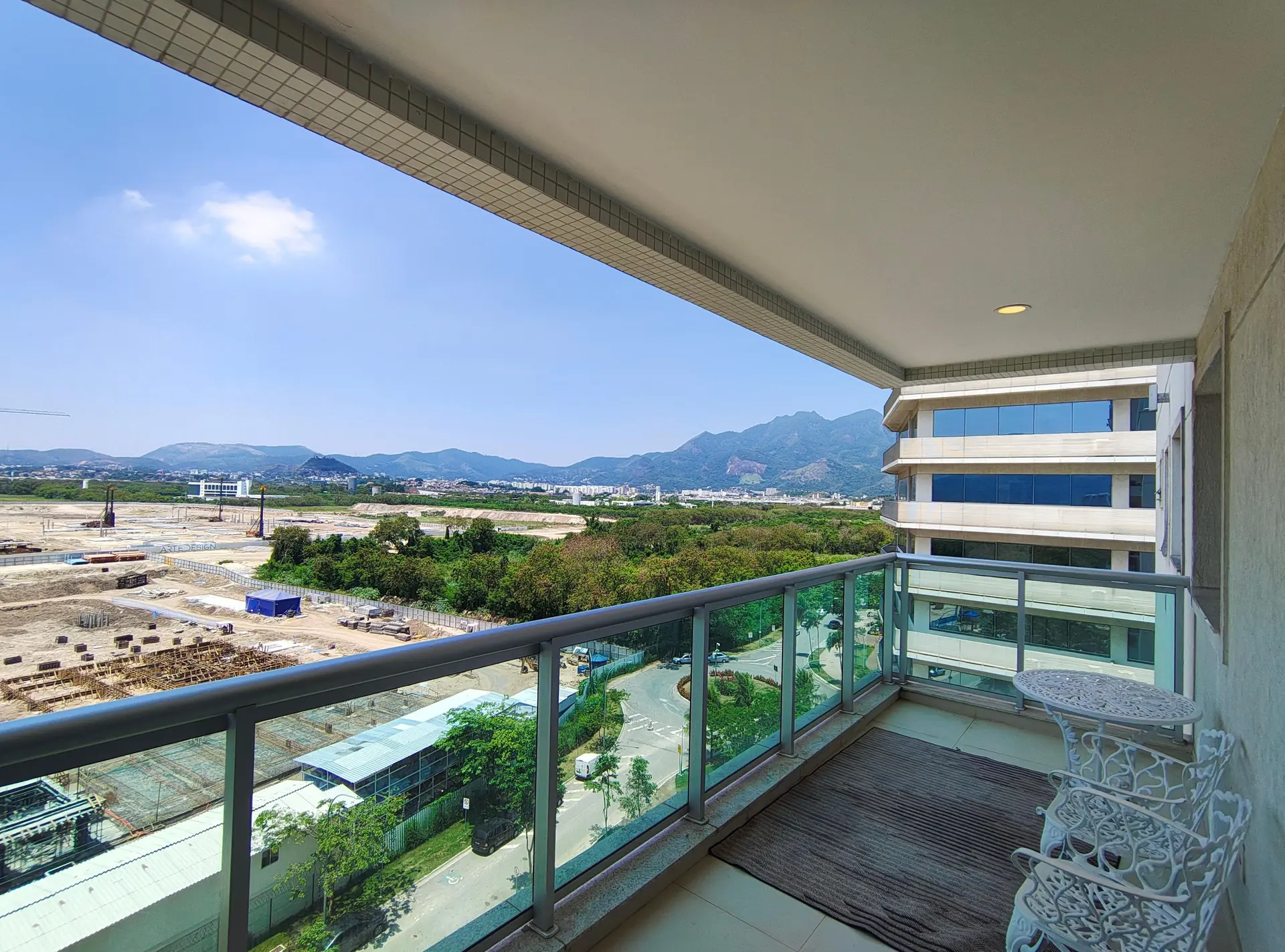 Apartamento mobiliado com 2 quartos e 3 banheiros — photo 3