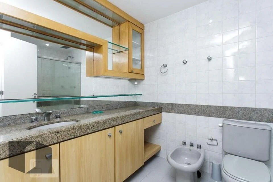 Квартира з 3 спальнями та заскленим балконом — photo 35
