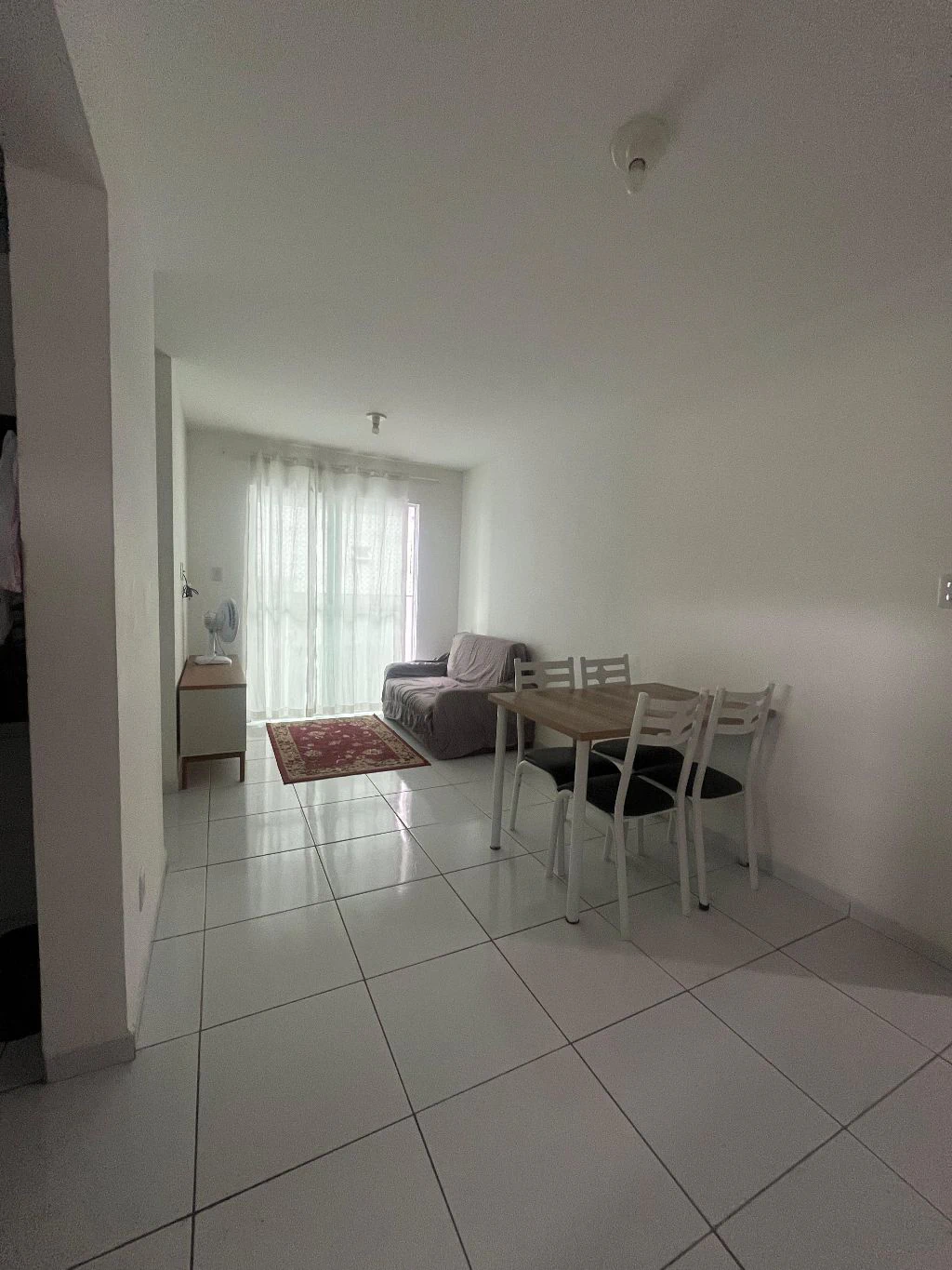 Apartamento amueblado de 2 dormitorios, 1 plaza y 2º piso
