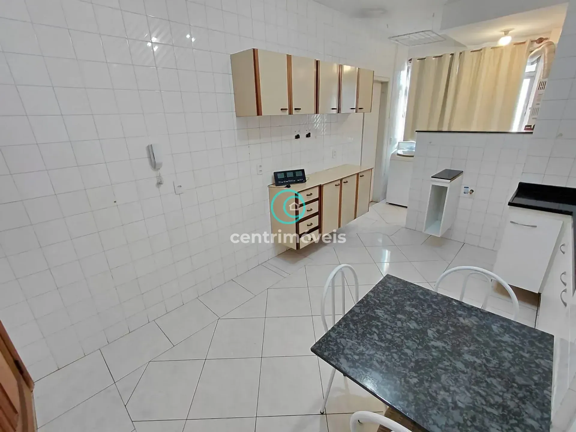Rental apartment with 2 bedrooms, 2 baths and a balcony — photo 25