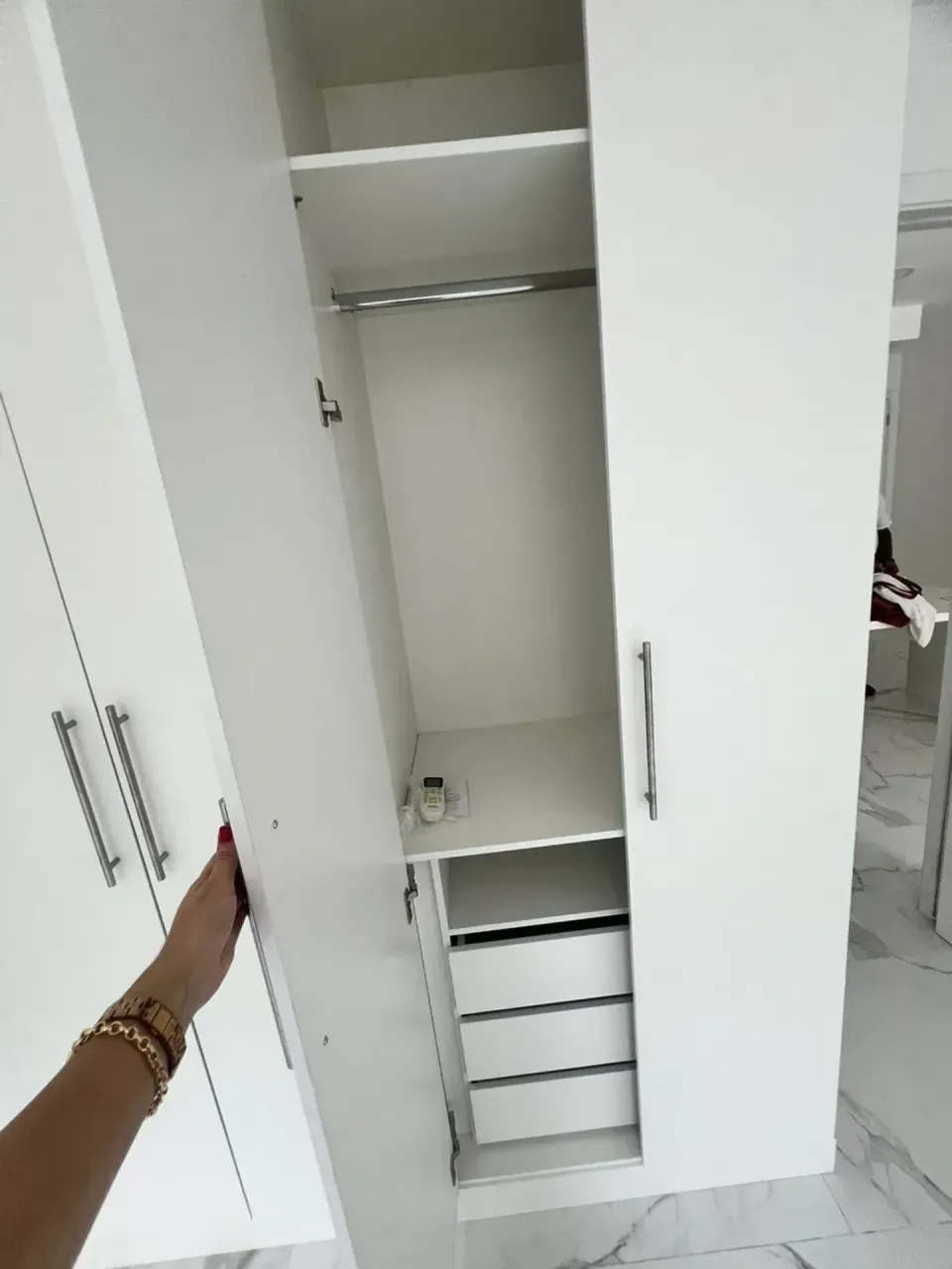 1-bedroom apartment with balcony and gas stove kitchen — photo 16