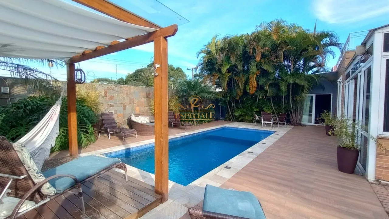 4-bedroom house with private BBQ and 4 parking spaces — photo 3