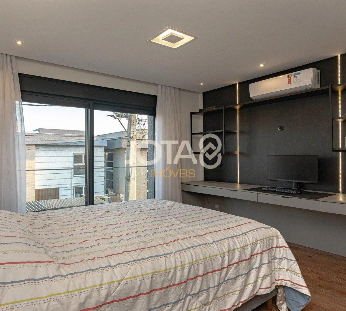 Мебльований будинок 283 м² з відкритою кухнею — photo 10