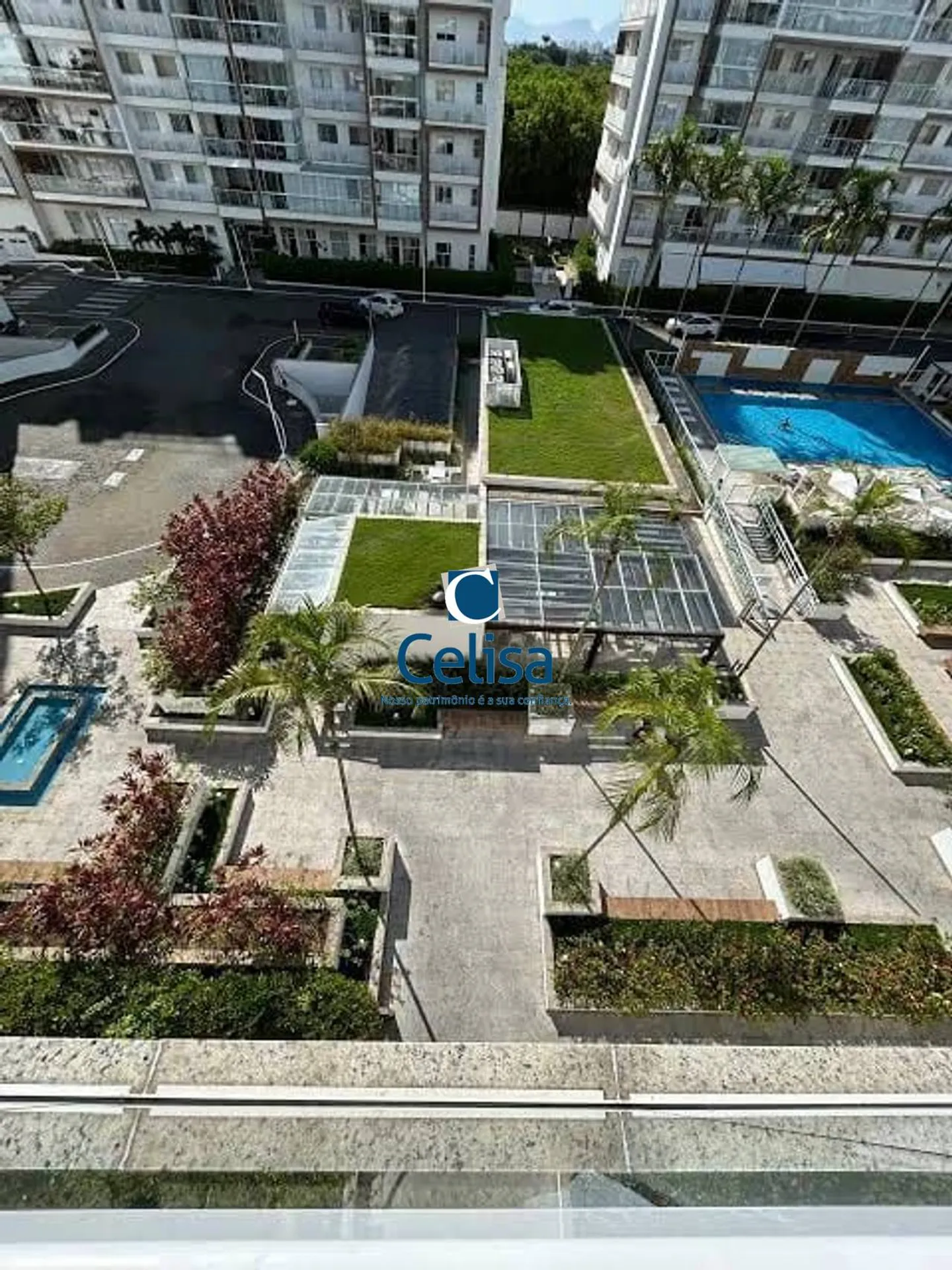 3-bedroom apartment with a bathtub — photo 10