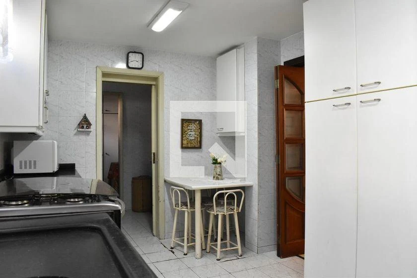 3-bedroom apartment with a home office in Curitiba — photo 33