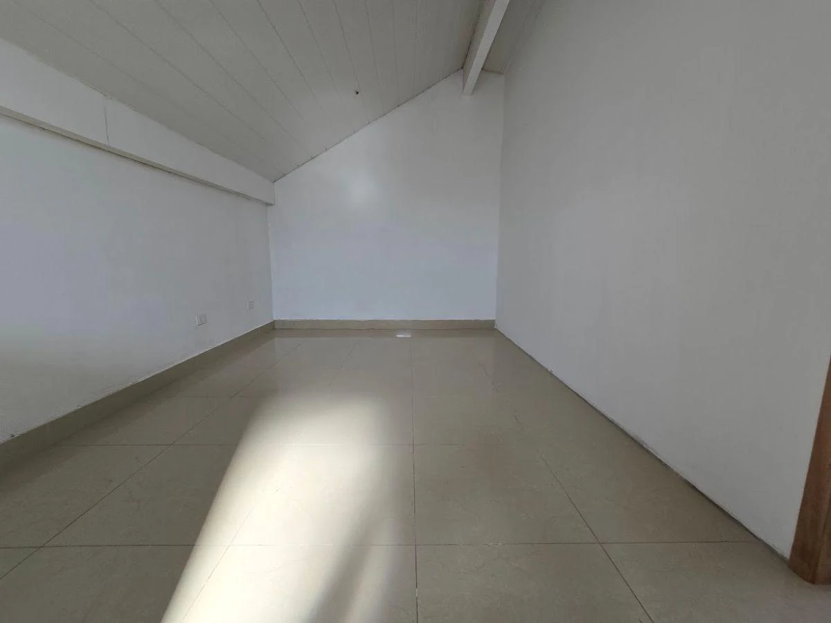 Triplex com 4 quartos e 2 suítes, 178 m² — photo 35