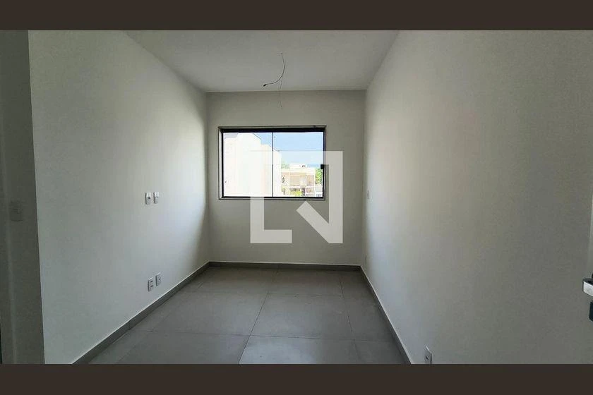 4-bedroom house with 210 m² and 4 parking spaces — photo 22