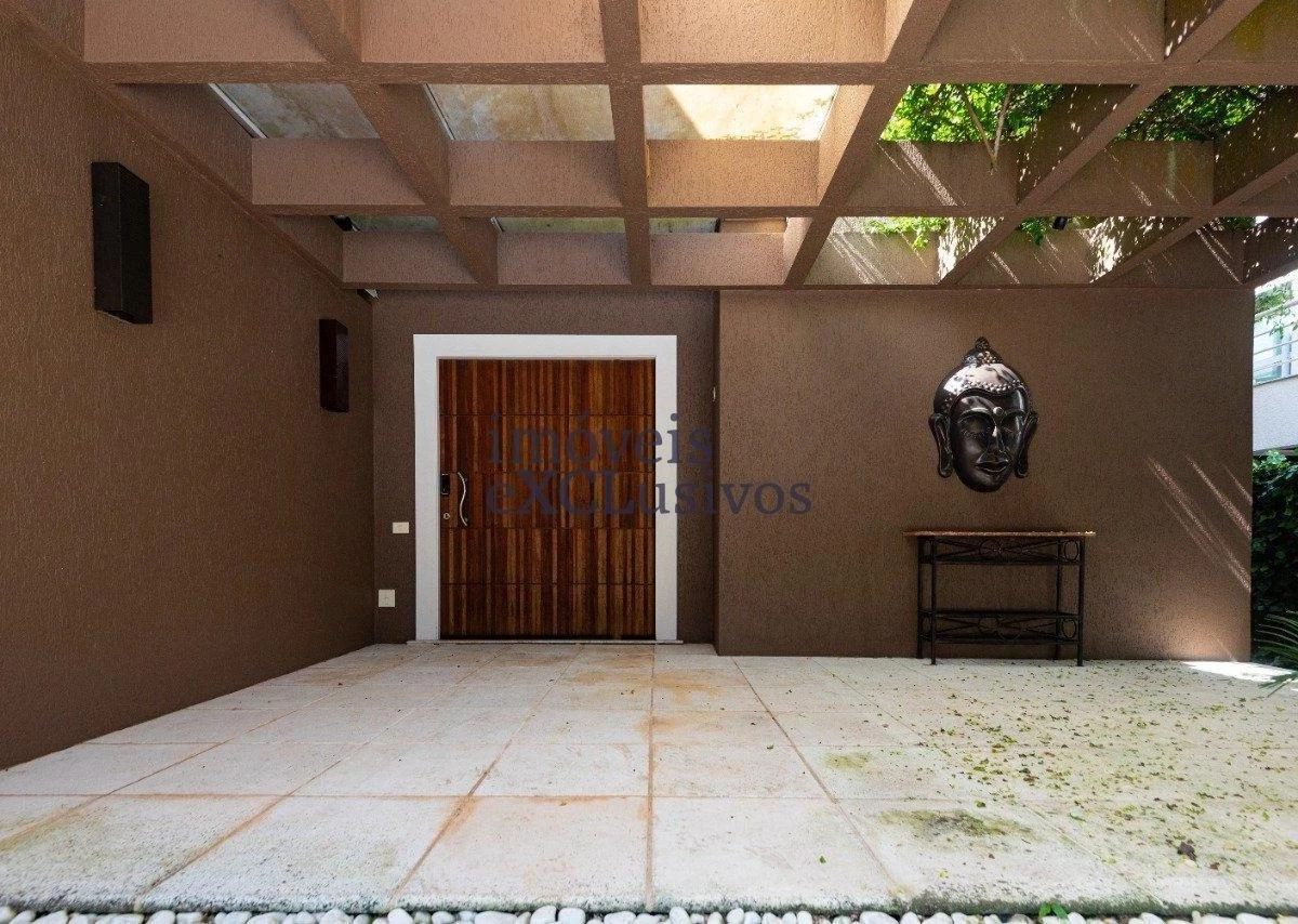 Casa mobiliada de 4 quartos com 3 suítes e 684 m² — photo 11