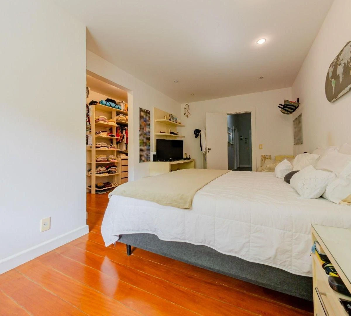 Furnished house with 6 bedrooms and 690 m² — photo 26