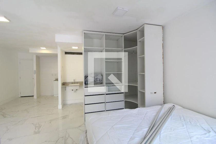 Студия 40 м² со стиральной машиной и застеклённым балконом — photo 5
