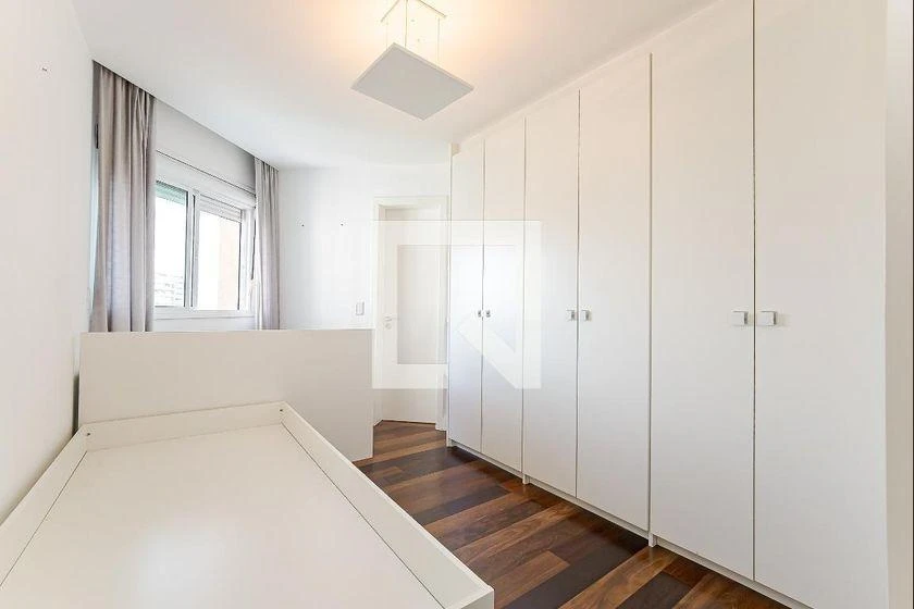 Furnished apartment with 3 en-suite bedrooms and 211 m² — photo 4