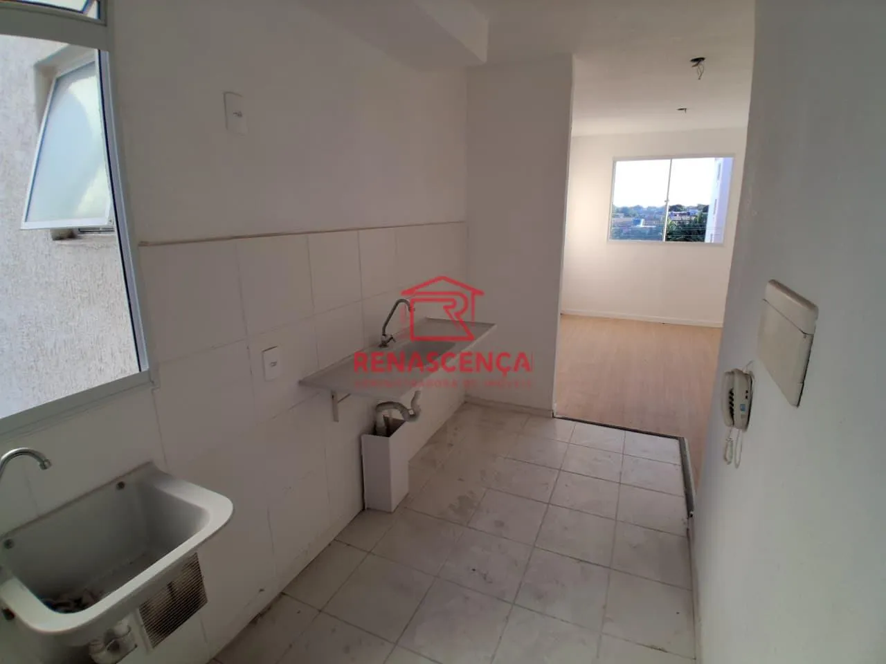 Unfurnished 2-bedroom apartment with private garden — photo 8