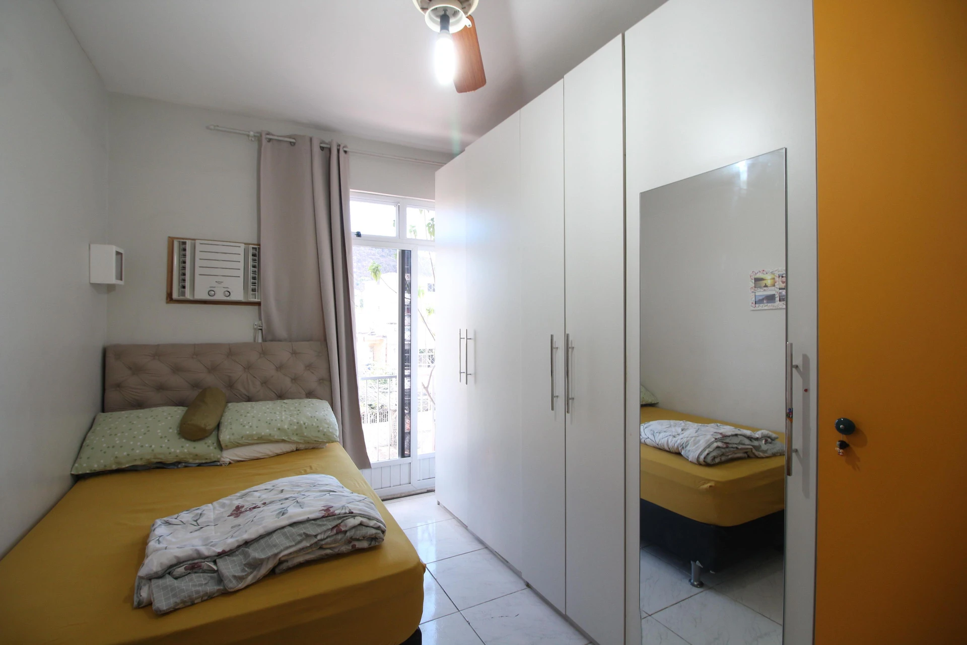 Furnished 2-bedroom apartment with 2 bathrooms — photo 3