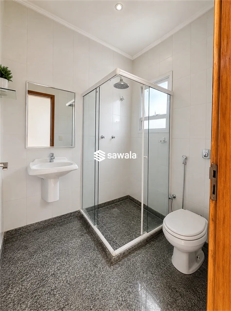 House with 5 bedrooms and a gas open-plan kitchen — photo 12