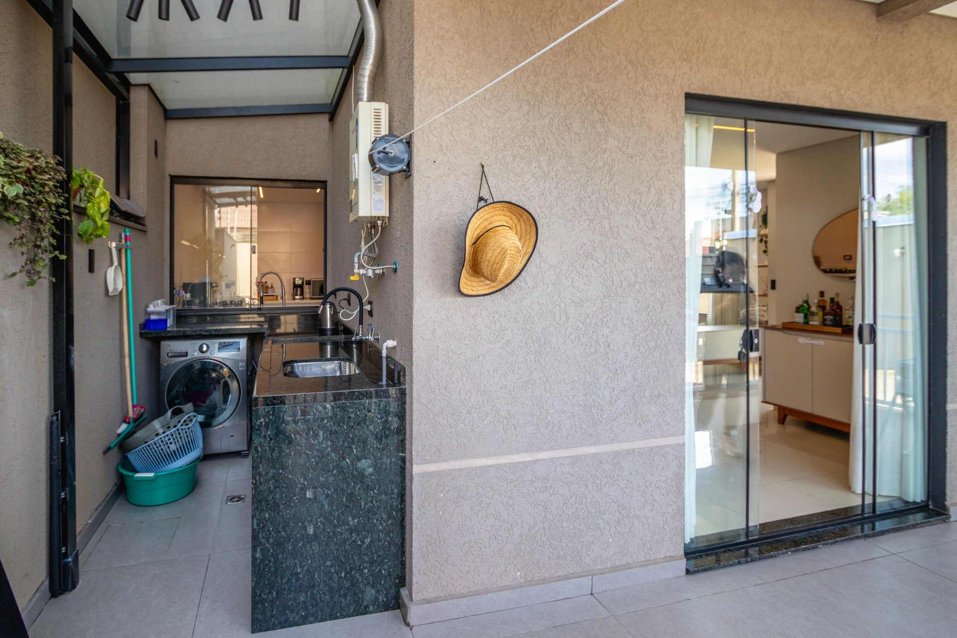 125 m² house with a dishwasher and a walk-in closet — photo 32
