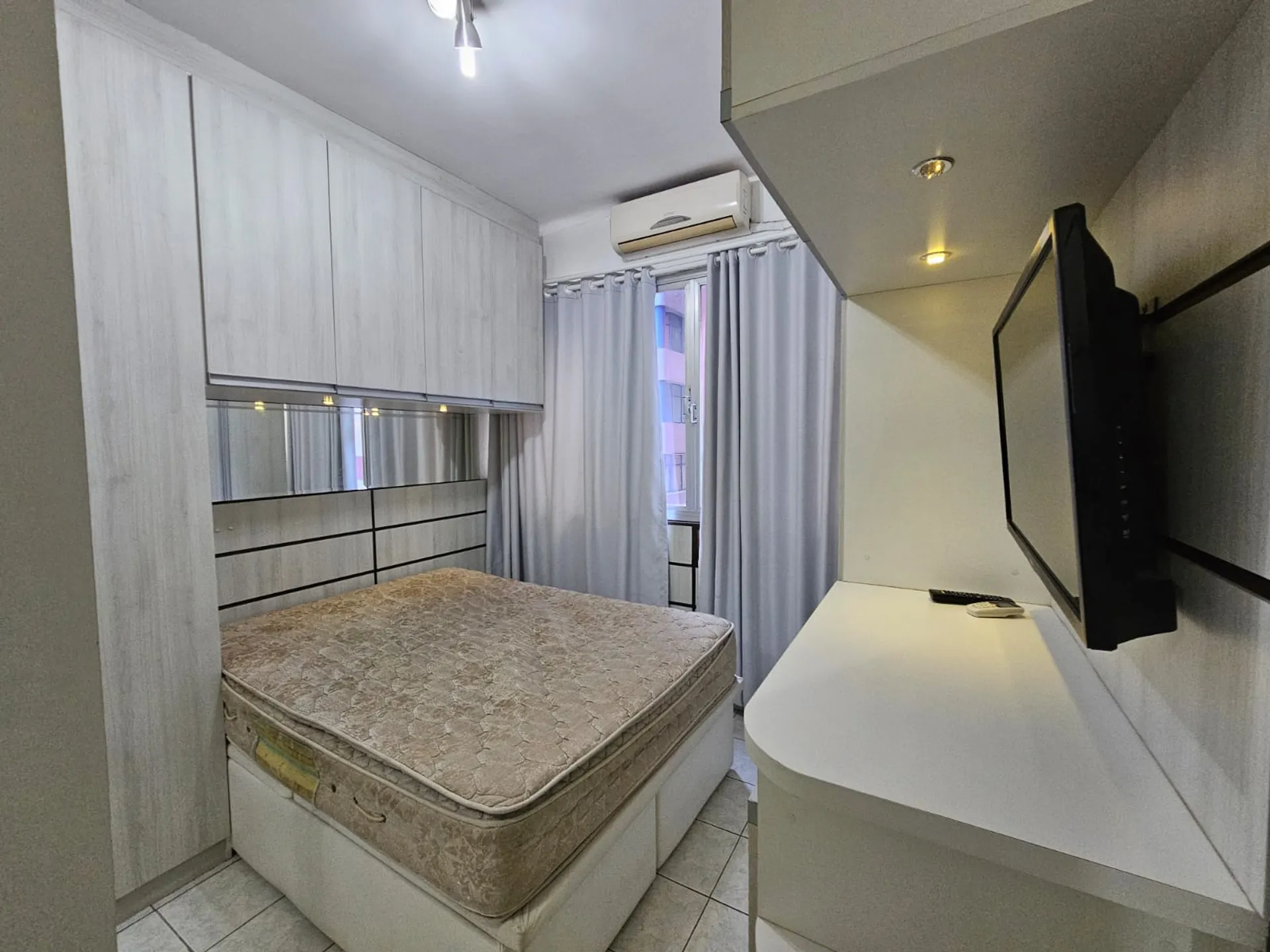 Furnished studio with open-plan kitchen and 32 m²