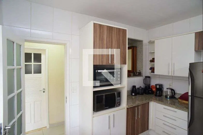 Washing machine in a 5-bedroom house, 220 m² — photo 17