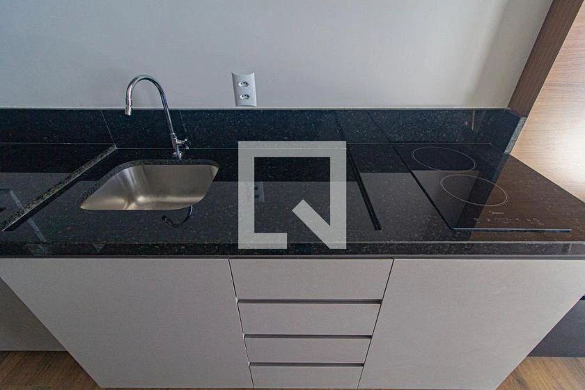 Furnished studio with 1 bedroom and open-plan kitchen — photo 14