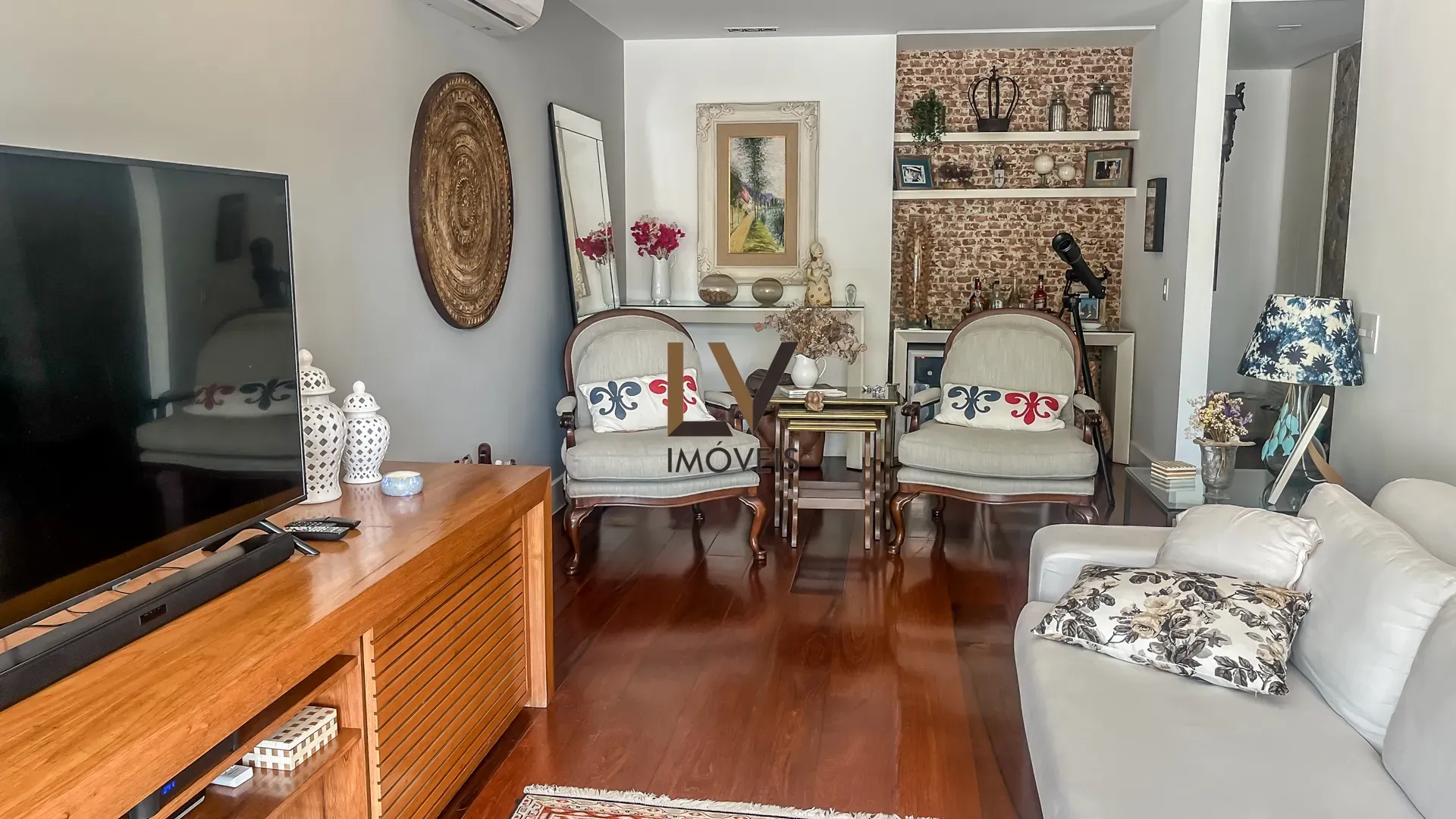 Furnished house with open-plan kitchen, 4 bedrooms and 5 baths — photo 26