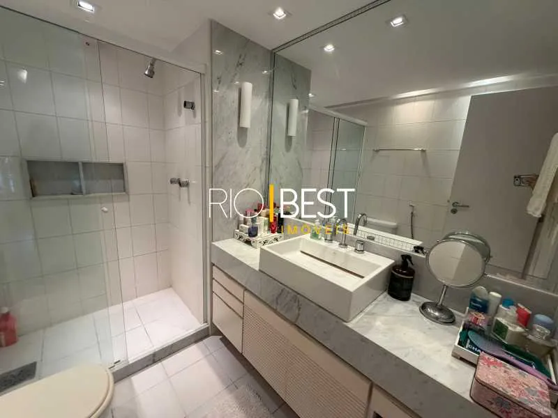 Apartamento de 3 quartos com 5 banheiros e 3 vagas — photo 3