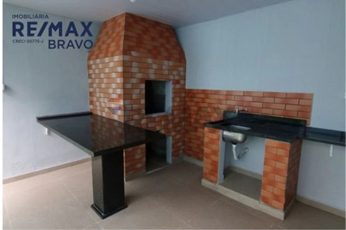 House, 199 m², with a grill on the balcony — photo 2
