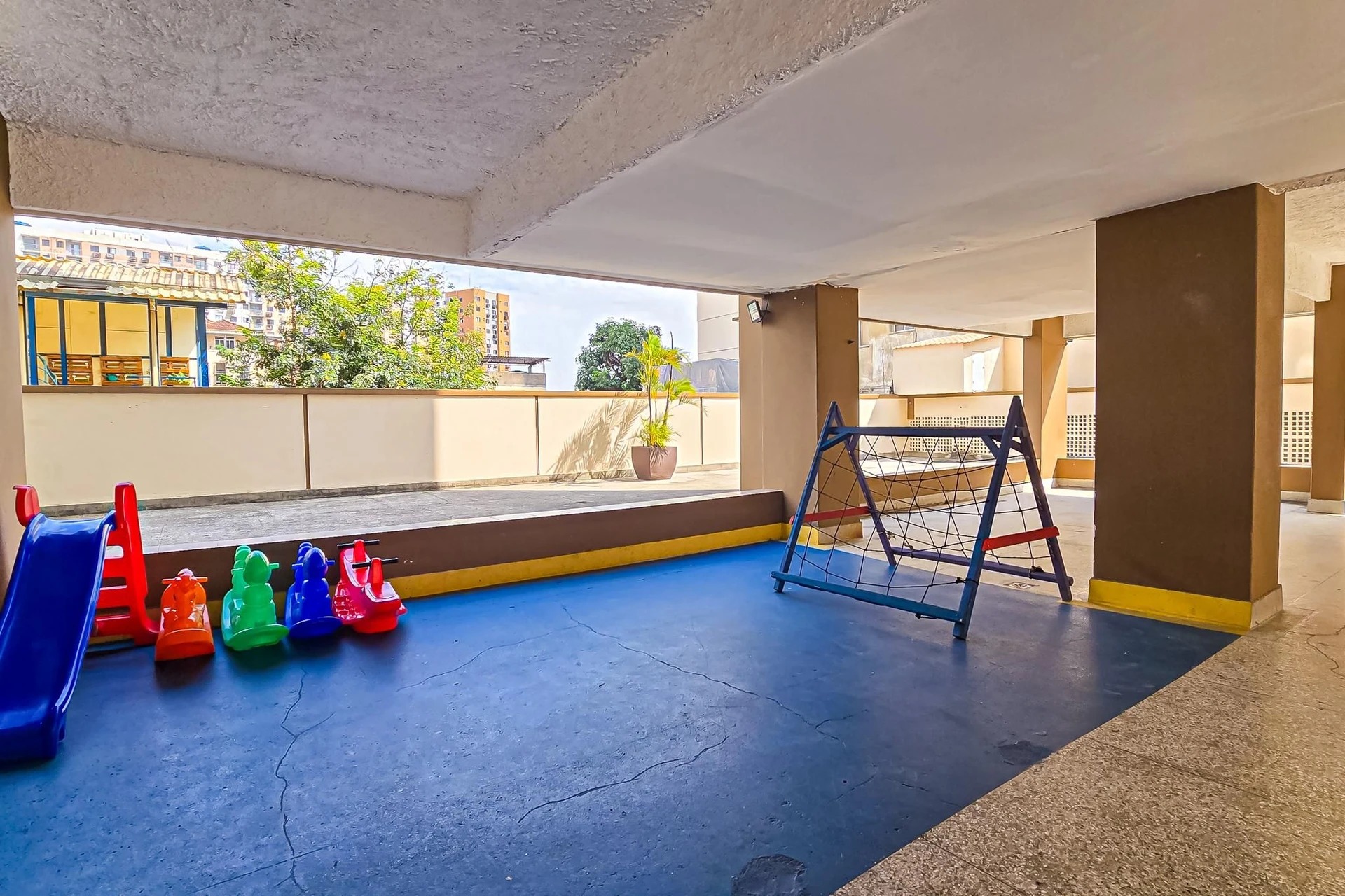 2-bedroom apartment with a washing machine in Rio de Janeiro — photo 7