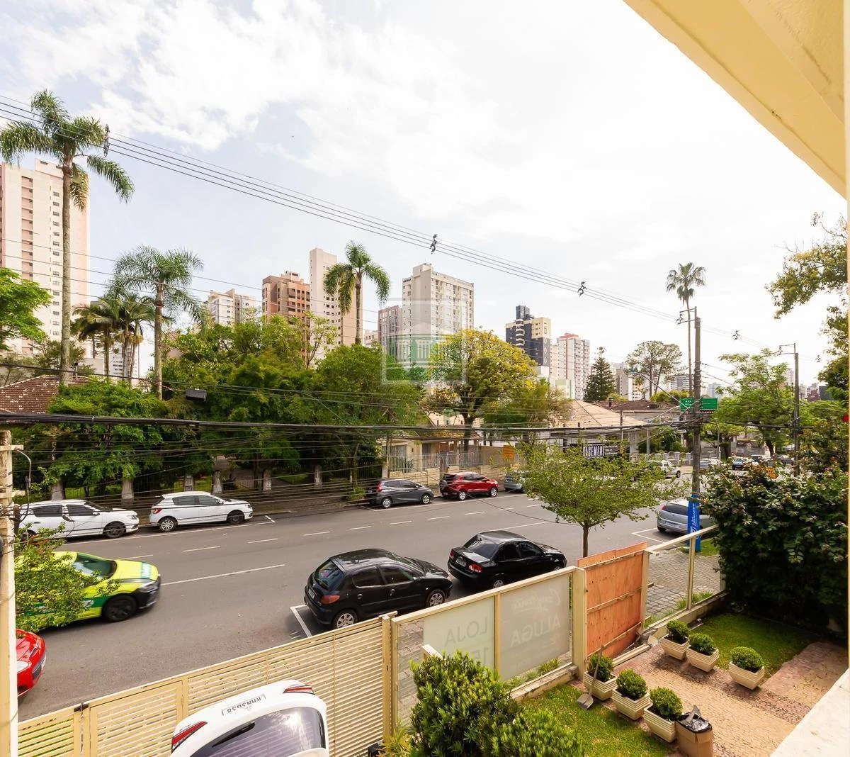 3-bedroom apartment with a washing machine in Curitiba — photo 32