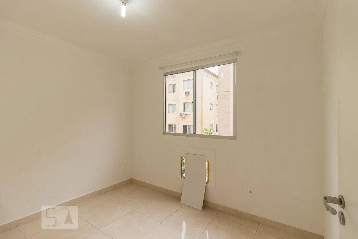 2-bedroom apartment with 1 bathroom and parking — photo 11
