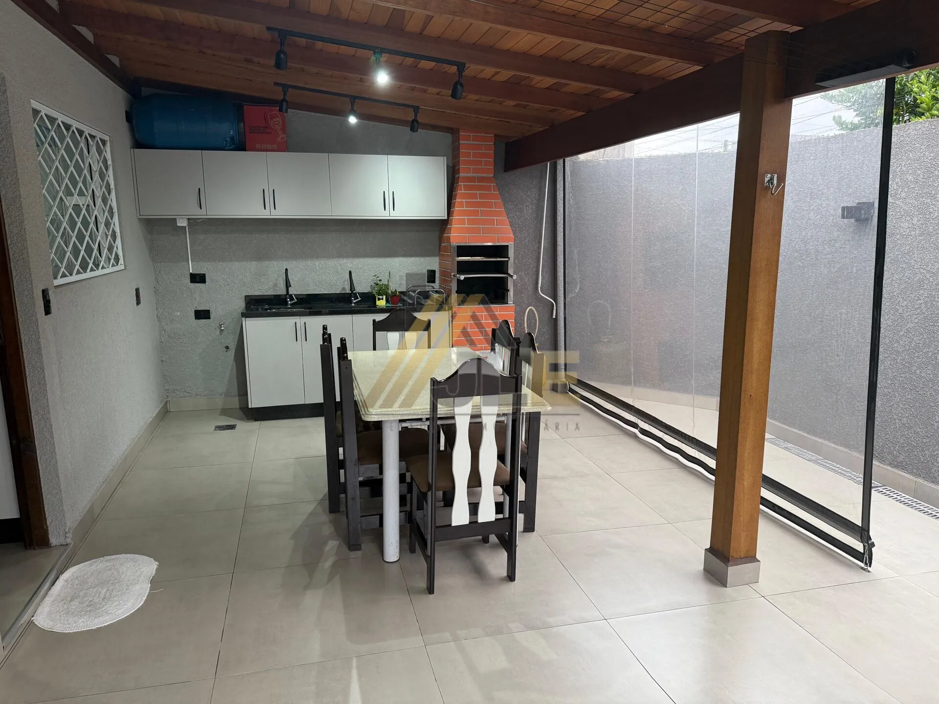 Furnished house with 3 bedrooms and an en-suite — photo 27