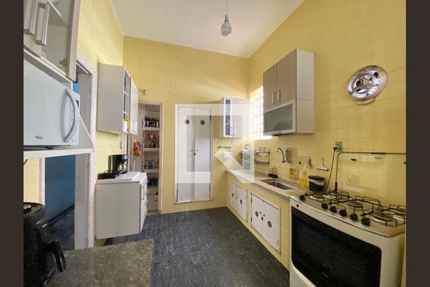 Casa para locação com varanda e 4 quartos, 1147 m² — photo 39