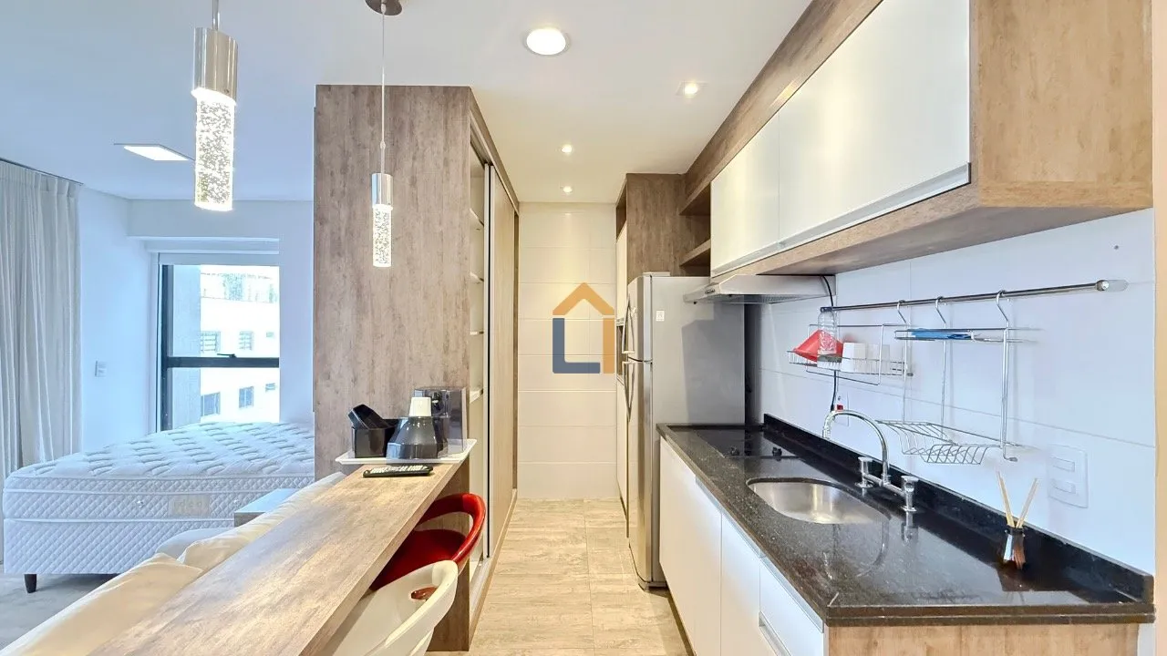 One-bedroom apartment with a dryer — photo 2