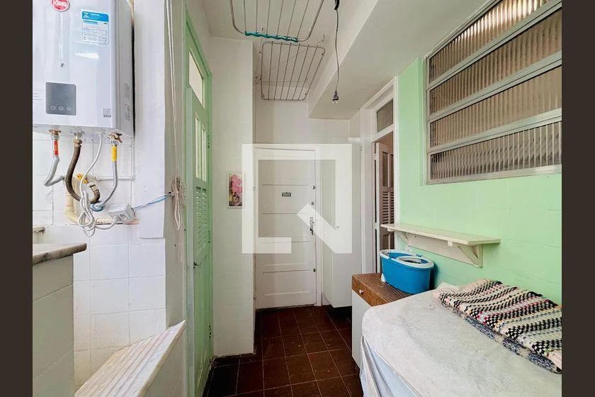 142 m² rental apartment with 3 bedrooms and separate kitchen — photo 33