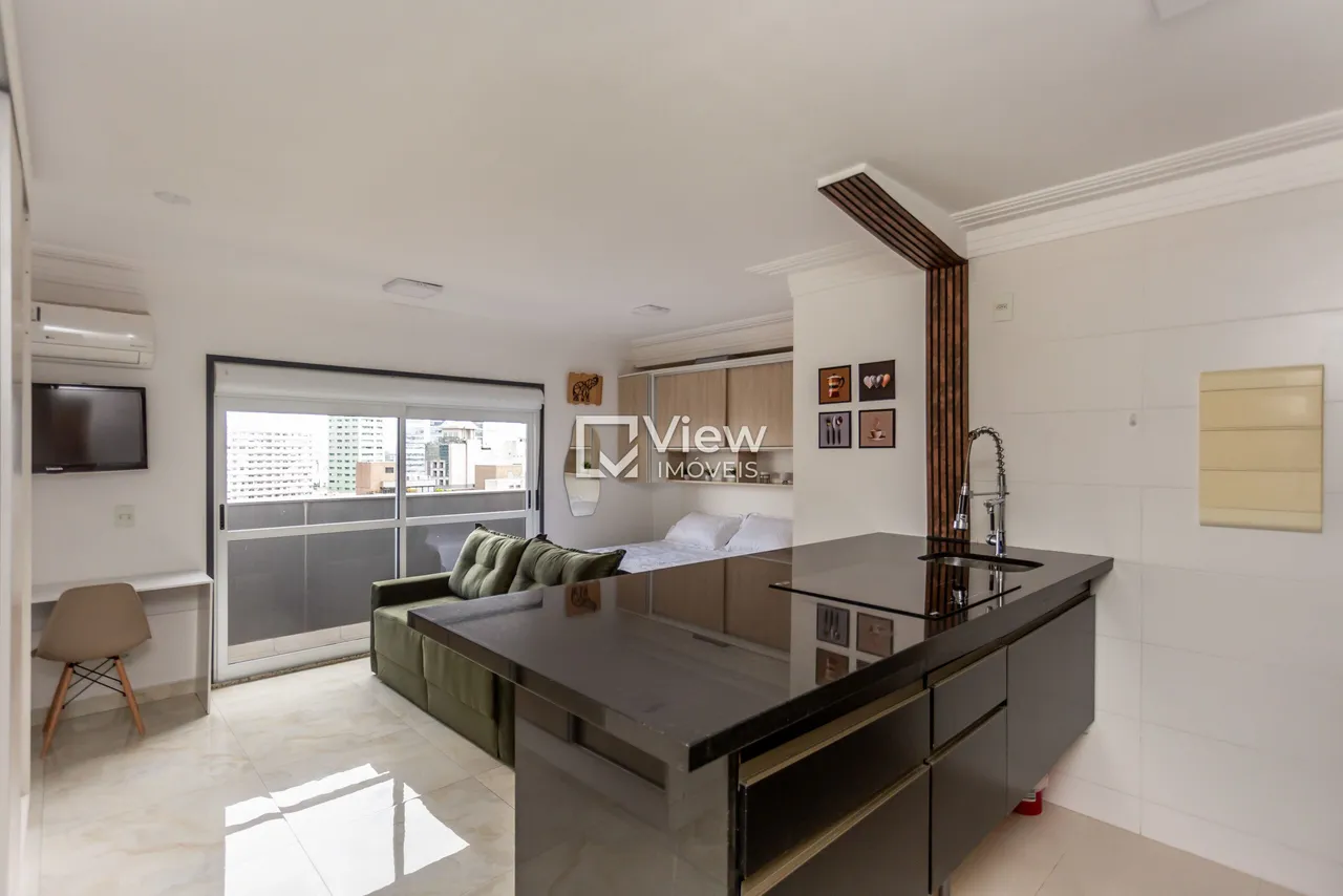 Furnished 36 m² studio with balcony and 1 en-suite bathroom — photo 2