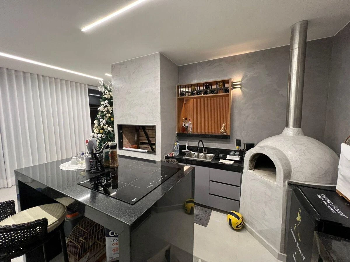 Furnished 189 m² apartment with 3 en-suite bedrooms and 2 parking — photo 15