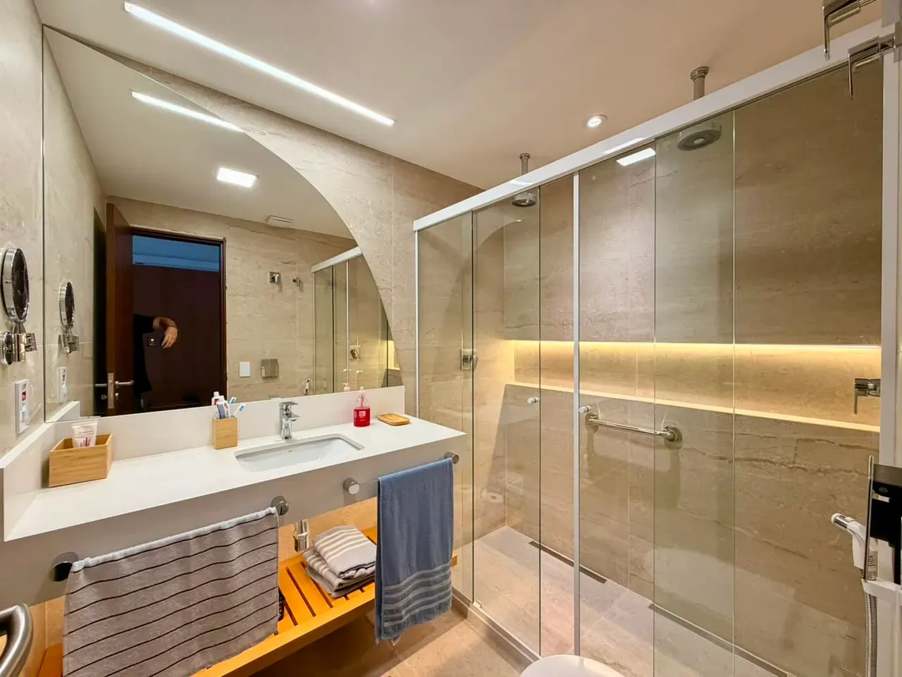 Home office in a one-bedroom apartment, 65 m² — photo 4