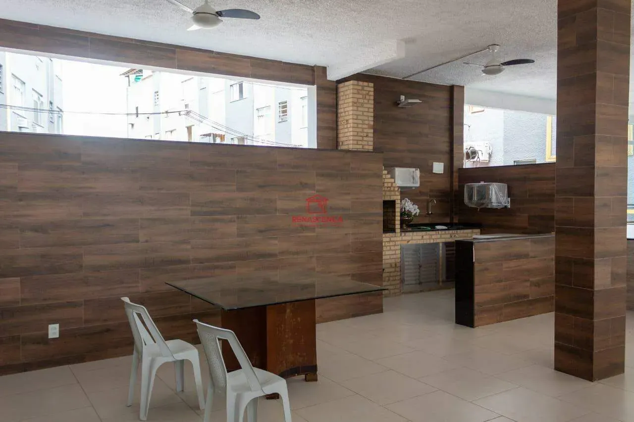 One-bedroom apartment with a washing machine — photo 7