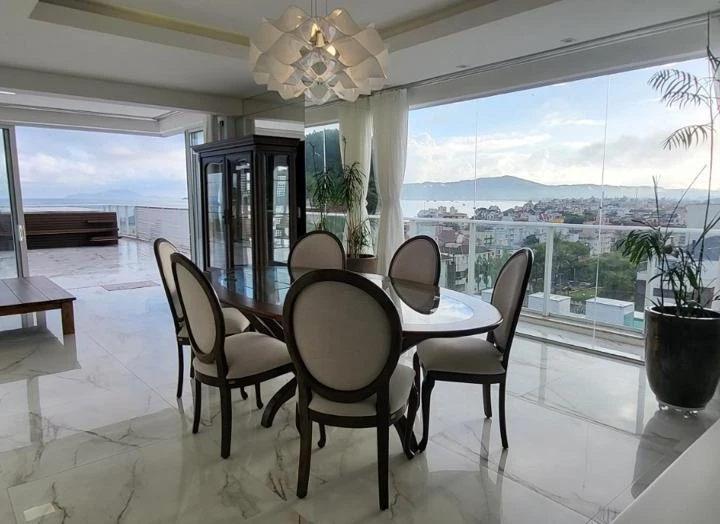 Ático dúplex con 4 suites y 256 m² — photo 5