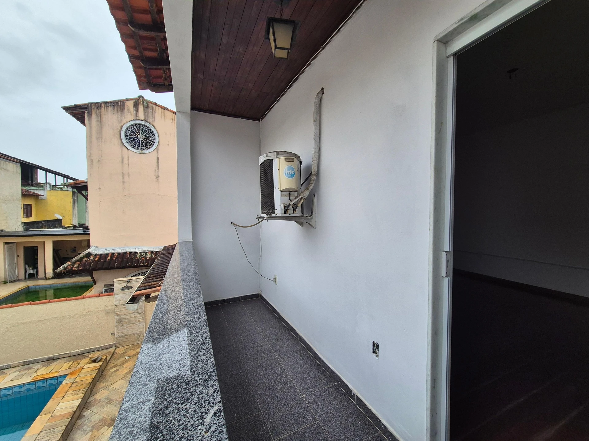 Casa em condomínio com 3 suítes e churrasqueira na varanda — photo 35