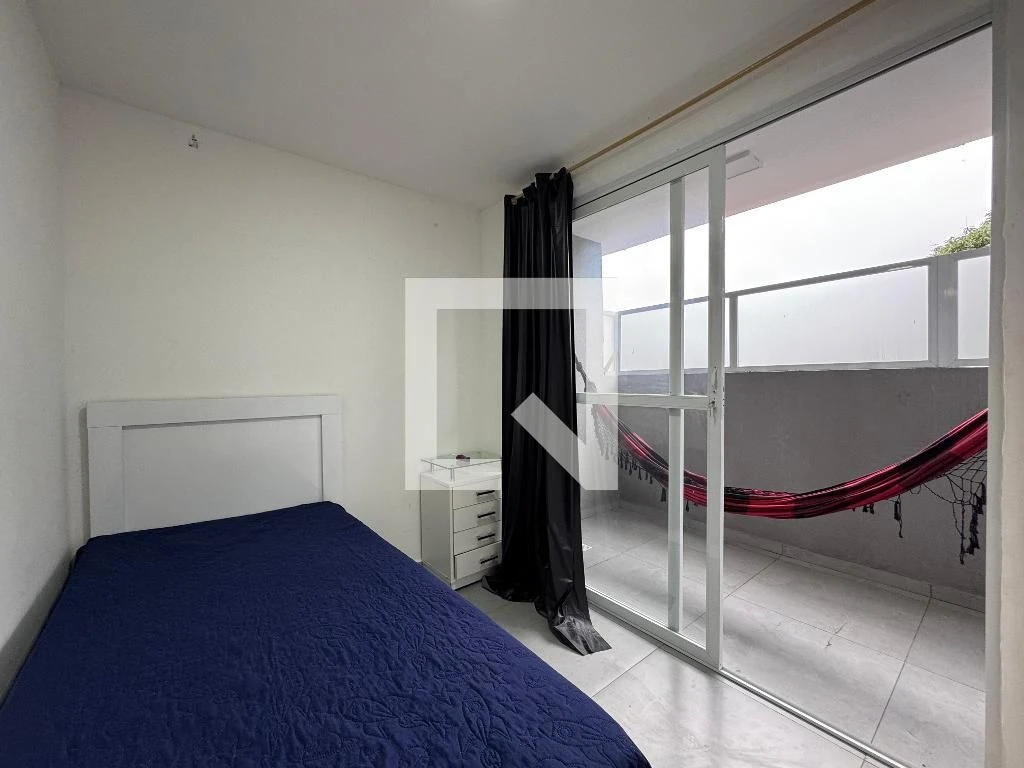Apartamento mobiliado com 2 quartos e varanda — photo 3