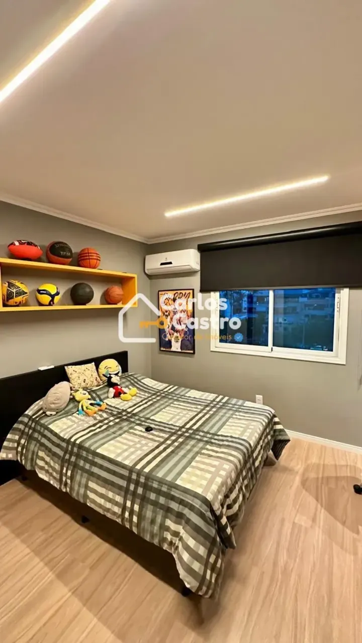 Furnished 4-bedroom apartment with an open-plan kitchen — photo 17
