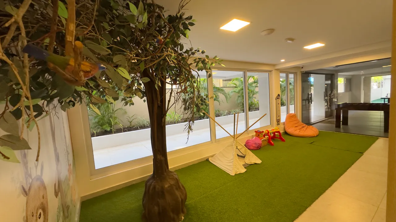 Apartment with open-plan kitchen and 2 bedrooms — photo 11