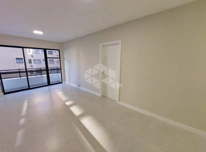 Квартира с 3 спальнями 109 м² и балконом — photo 2