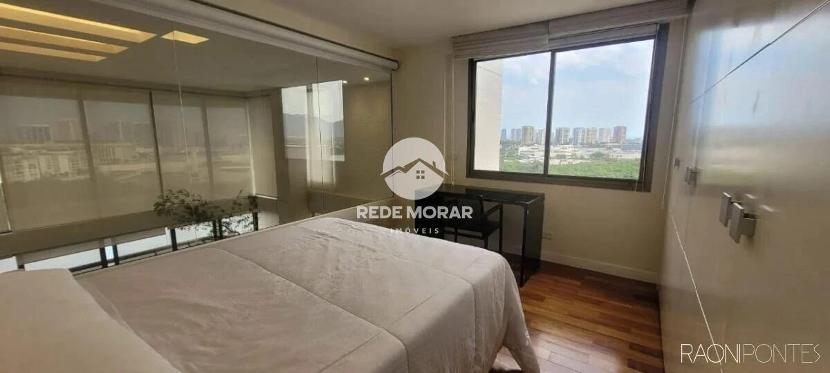 268 m² apartment with a water view and a bathtub — photo 16