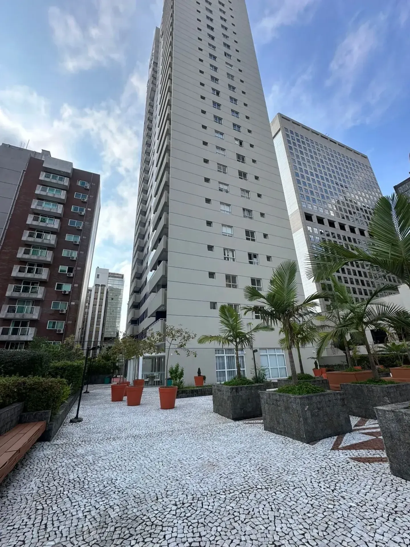 Unfurnished 1-bedroom apartment with balcony, no parking — photo 20