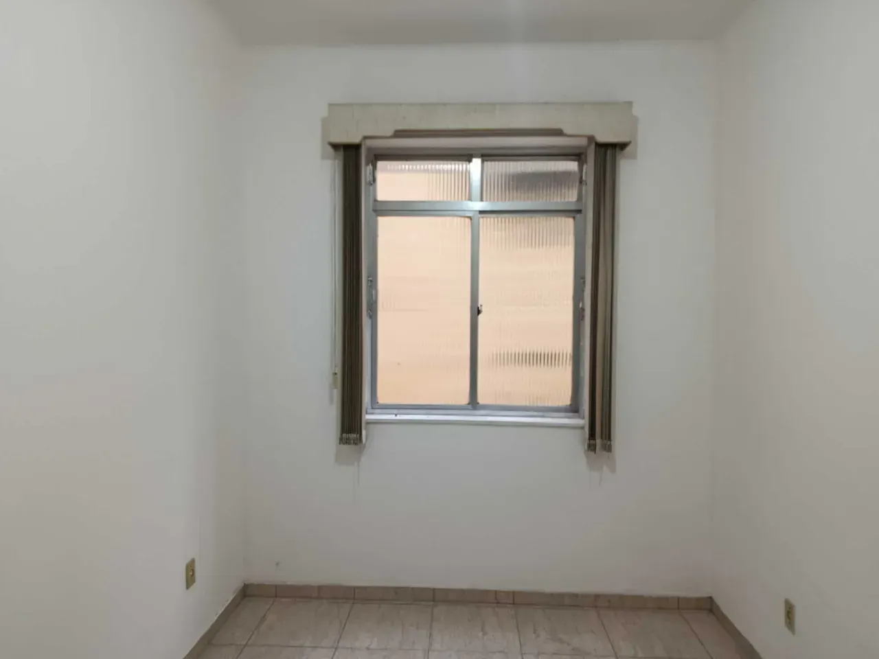 Apartamento de 3 quartos com cozinha separada e 85 m² — photo 20
